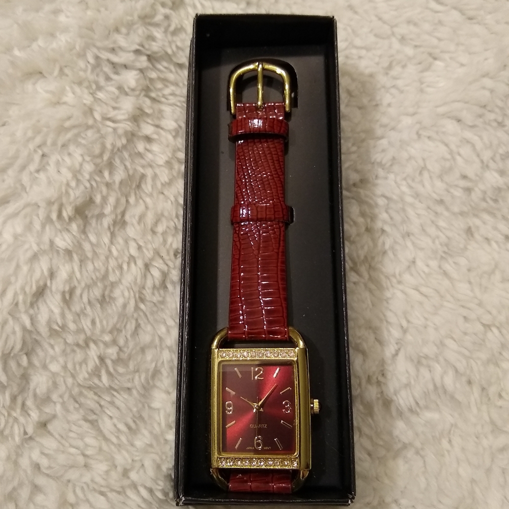 Avon Kayla Strap Watch